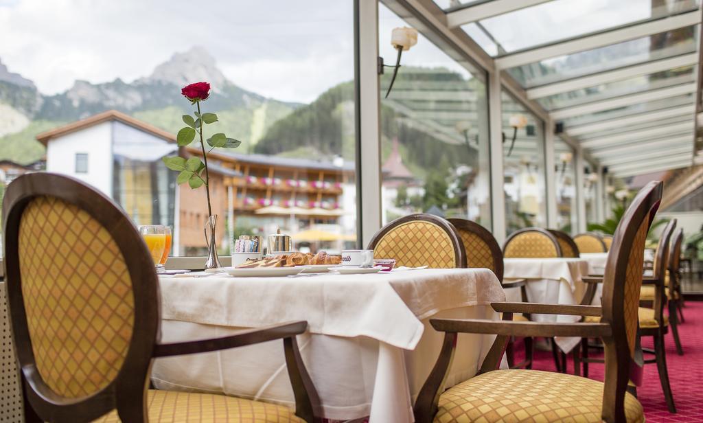 Hotel Oswald Selva di Val Gardena Bagian luar foto