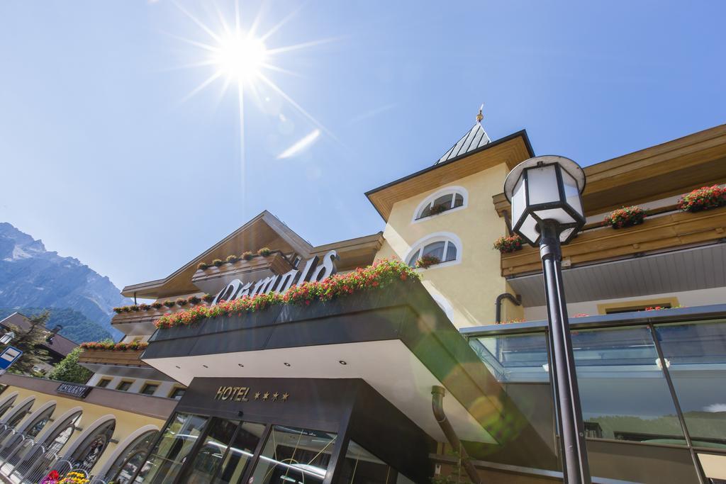Hotel Oswald Selva di Val Gardena Bagian luar foto