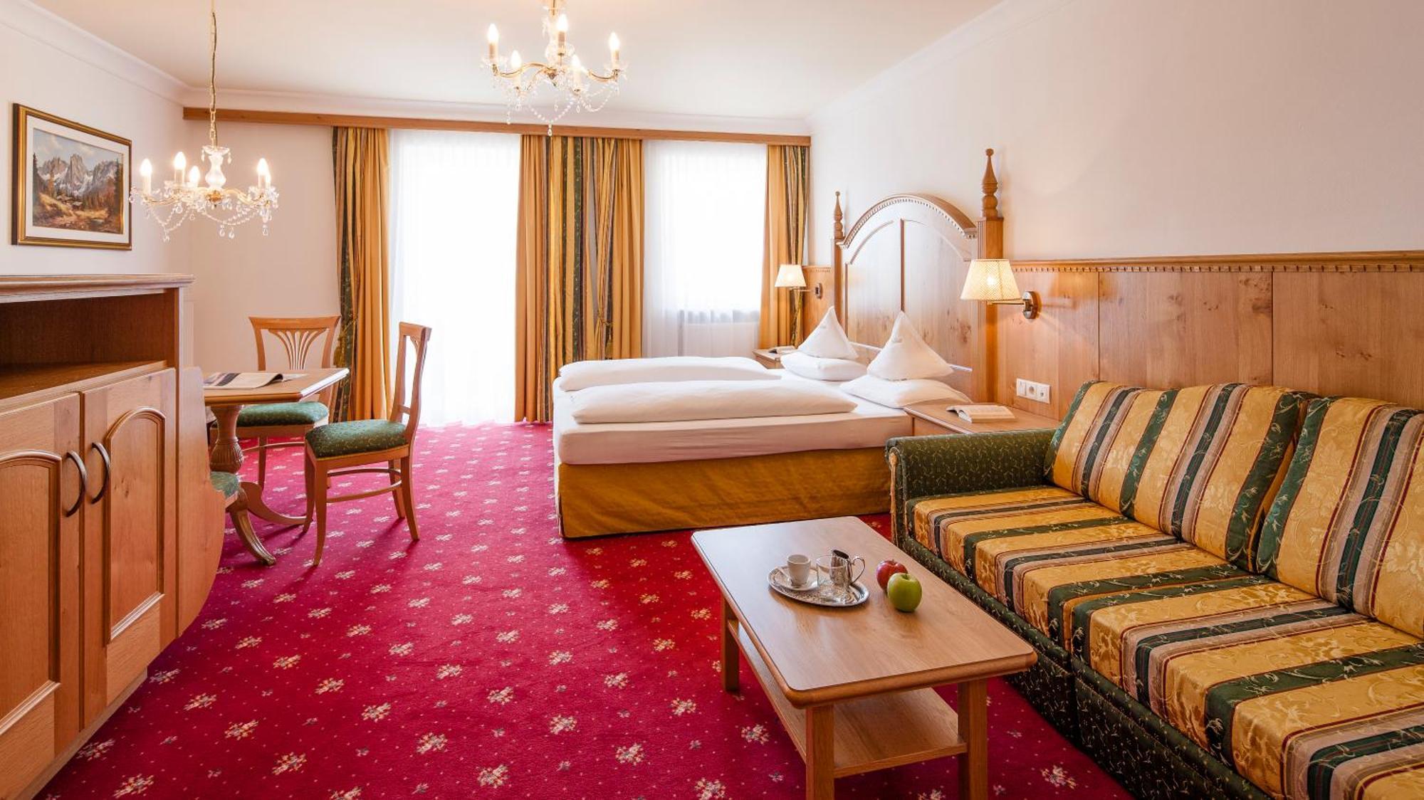 Hotel Oswald Selva di Val Gardena Bagian luar foto