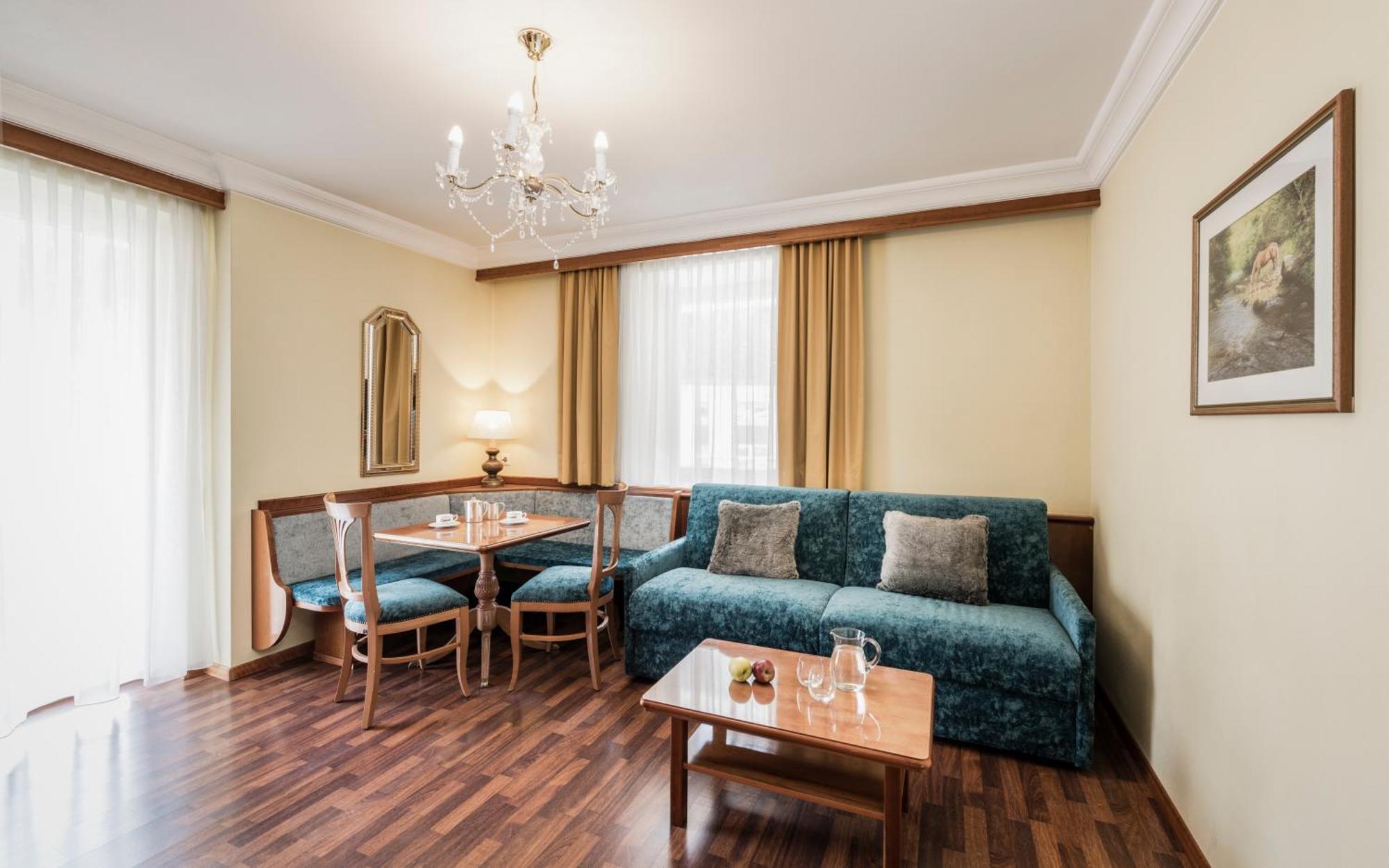 Hotel Oswald Selva di Val Gardena Bagian luar foto