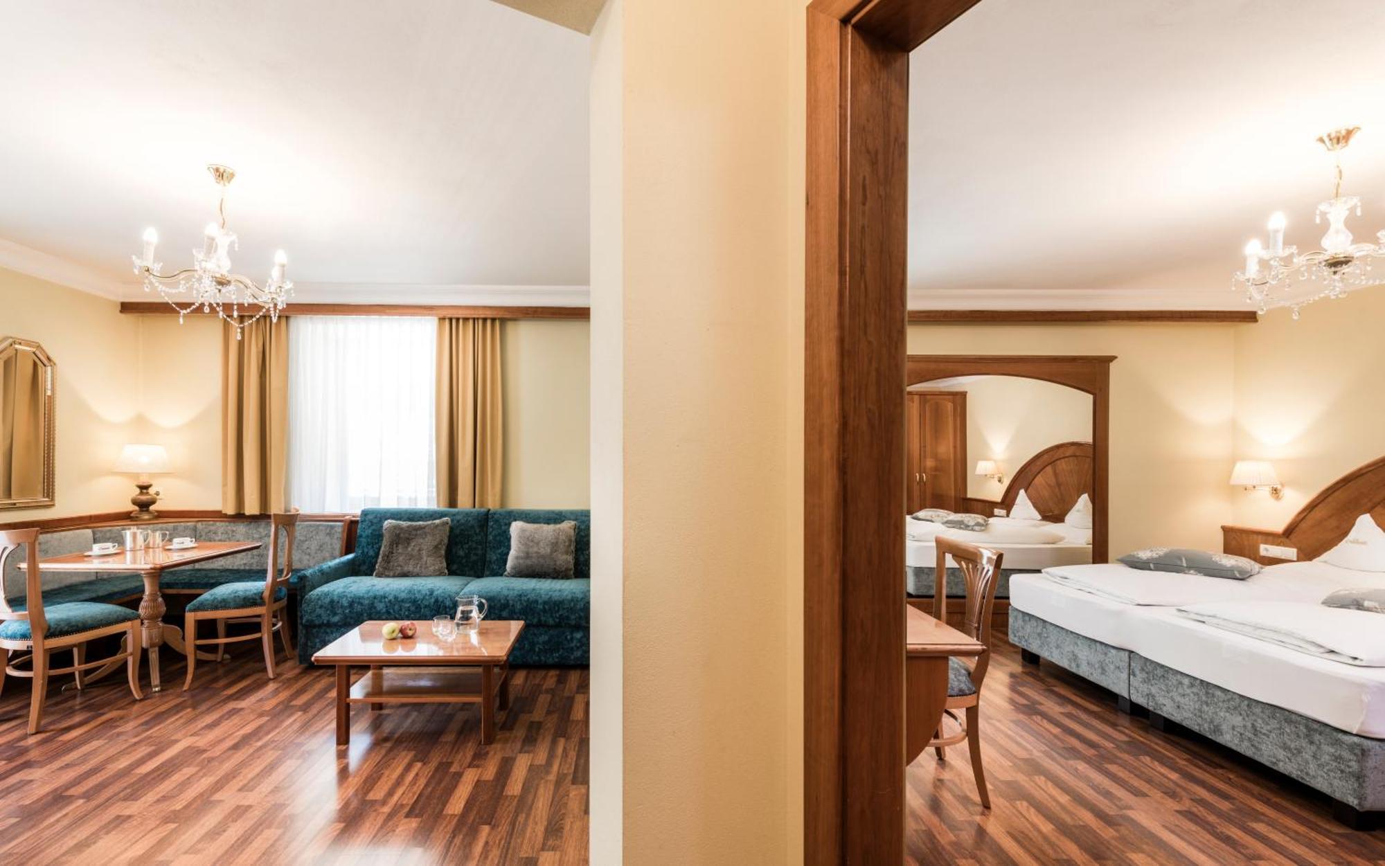 Hotel Oswald Selva di Val Gardena Bagian luar foto