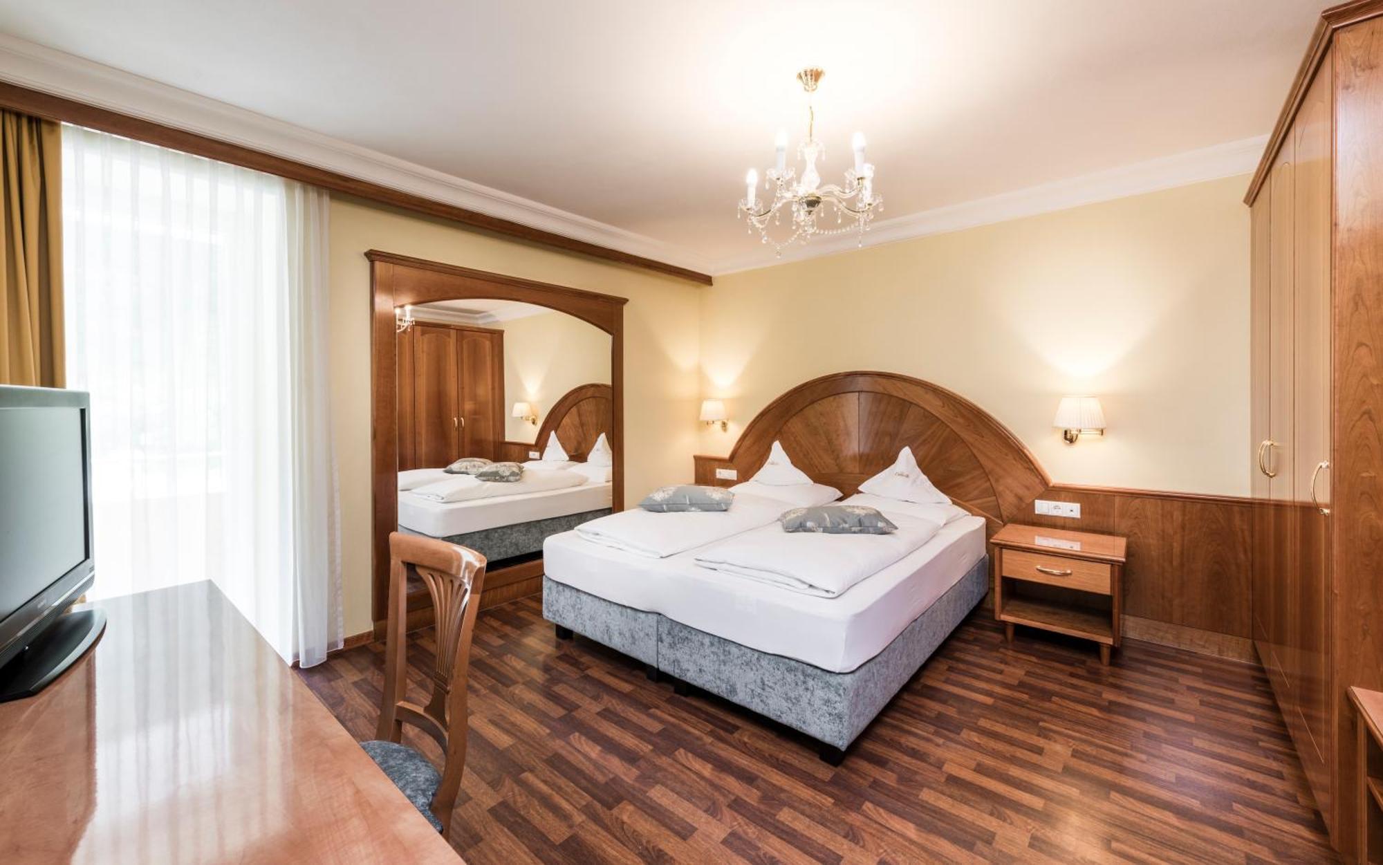Hotel Oswald Selva di Val Gardena Bagian luar foto