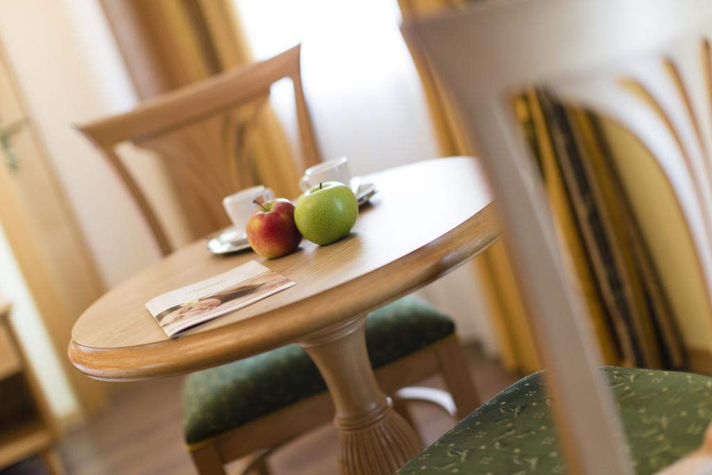 Hotel Oswald Selva di Val Gardena Bagian luar foto