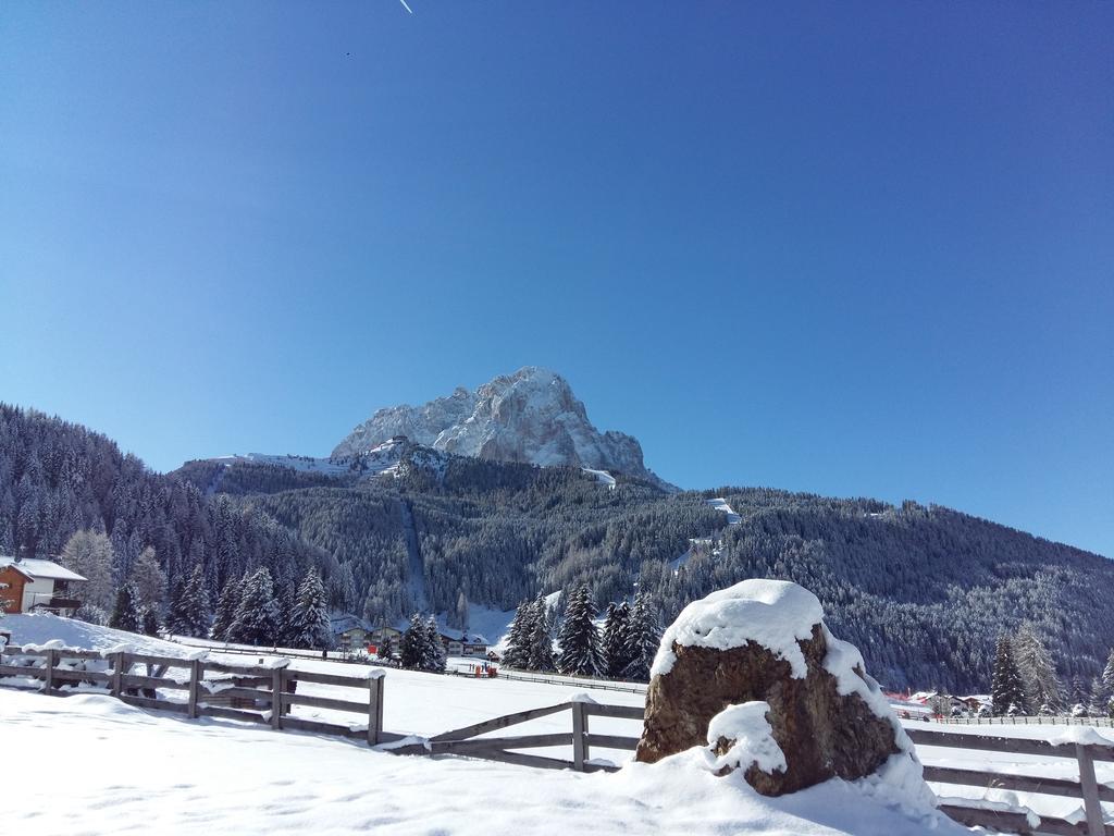 Hotel Oswald Selva di Val Gardena Bagian luar foto