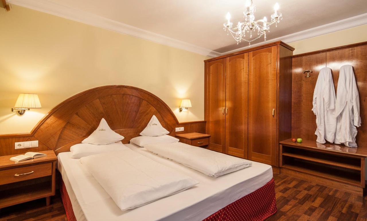 Hotel Oswald Selva di Val Gardena Bagian luar foto